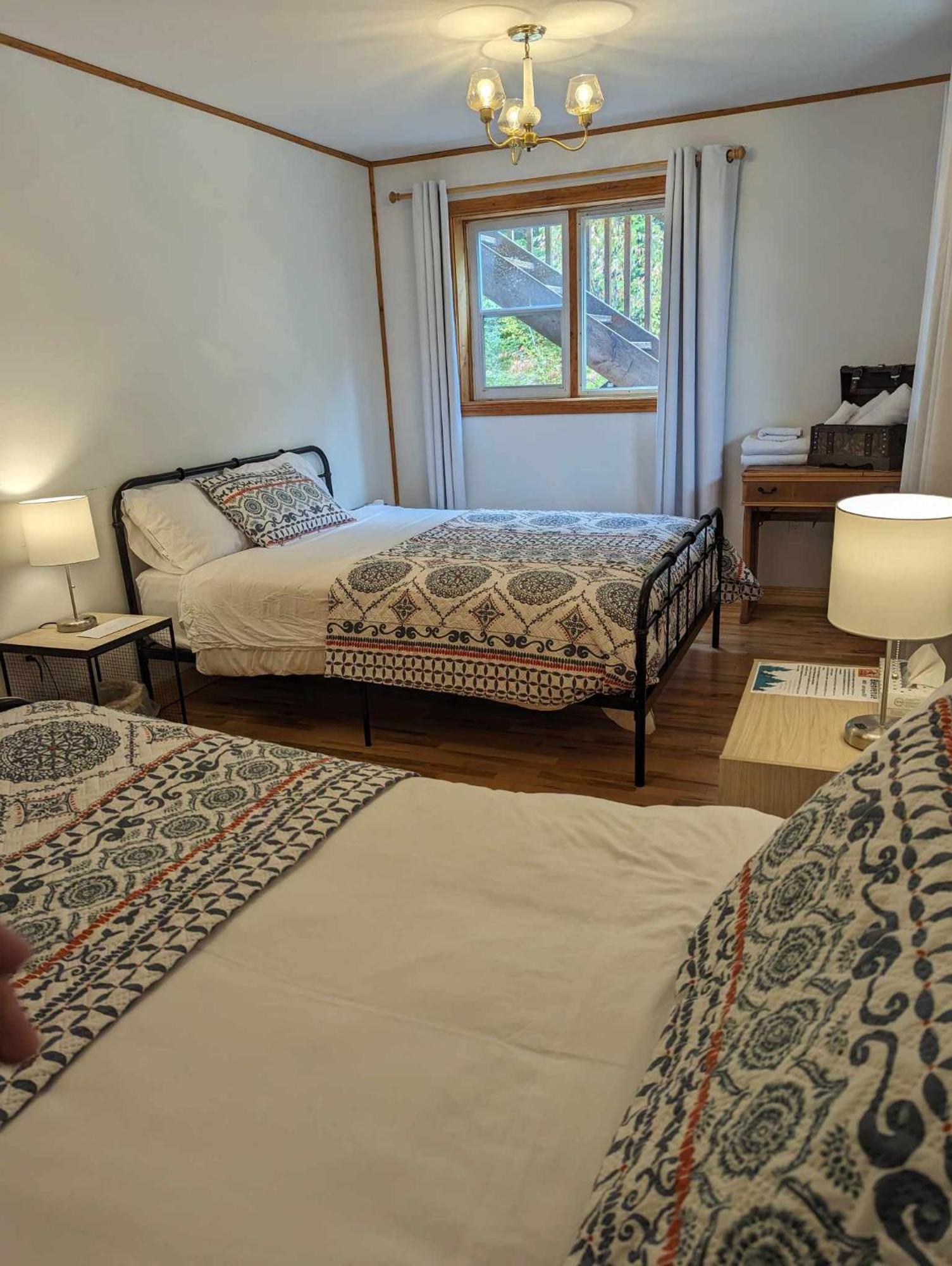 Auberge Carcajou Saint-David-de-Falardeau Zimmer foto